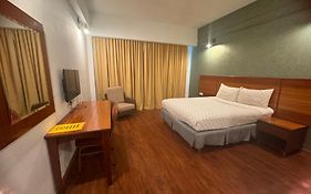 Mayres Hotel